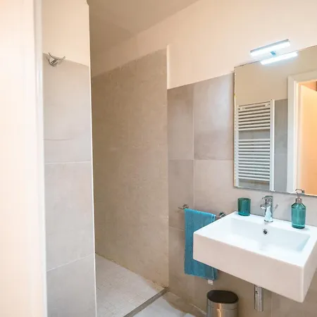 Azzurra Elegant Apartamento *